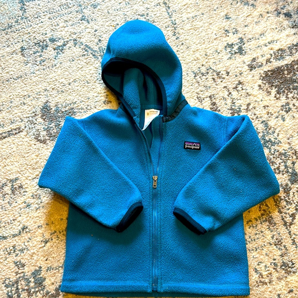 EUC Patagonia Zip Up size 3T